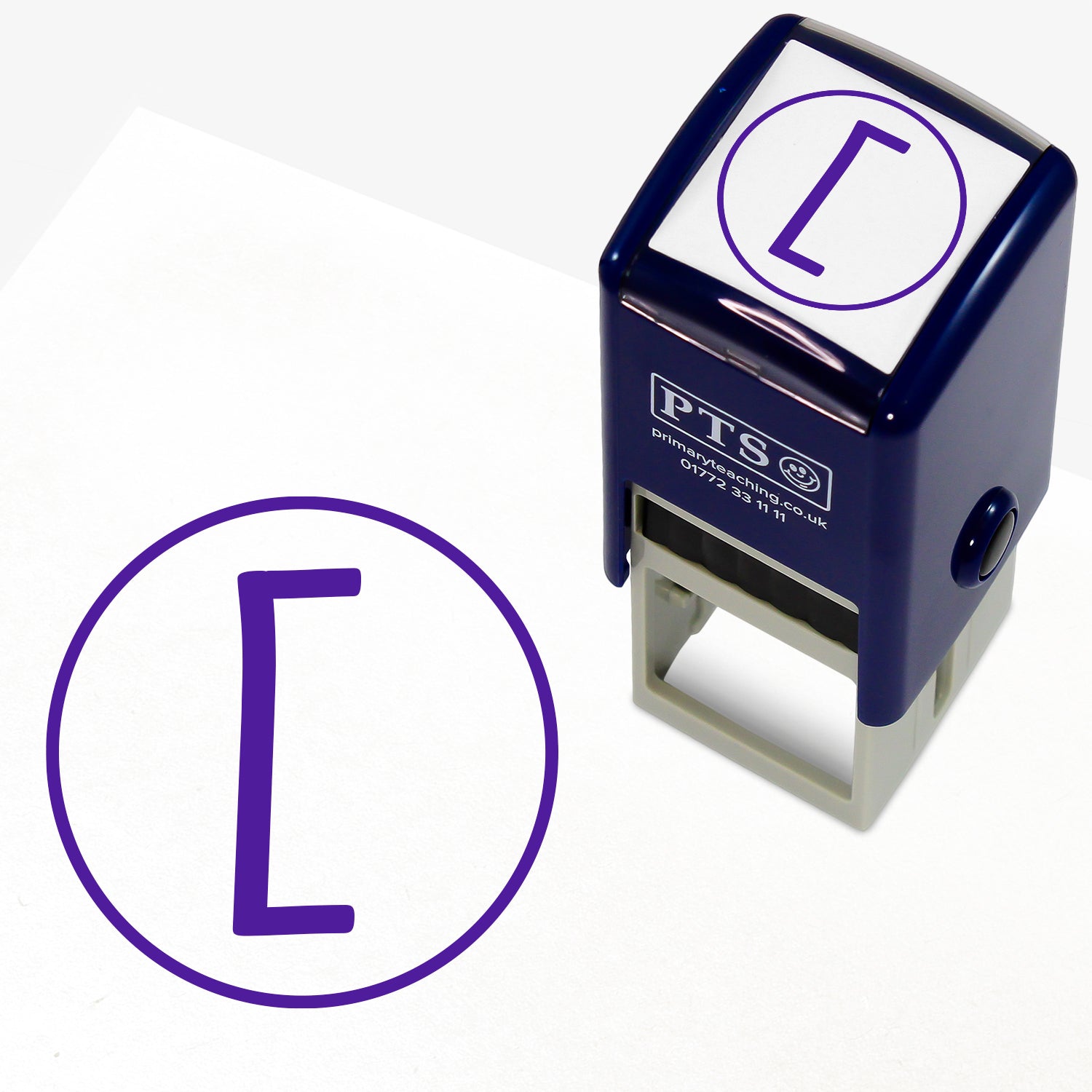 Paragraph Bracket Stamper – 25mm pre-inked teacher stamp featuring a purple open bracket within a circle.